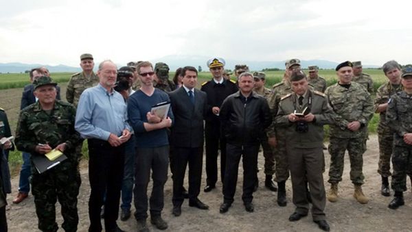 Военные атташе зарубежных посольств находятся в прифронтовой зоне - Sputnik Азербайджан
