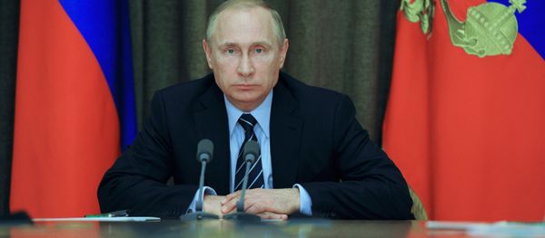 Президент РФ В. Путин провел совещание с военными в Сочи - Sputnik Азербайджан