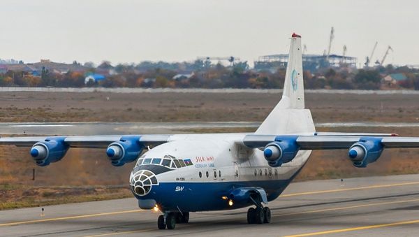 Самолет авиакомпании SilkWay - Sputnik Азербайджан