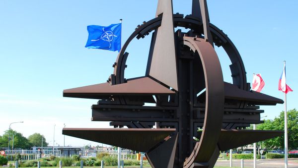 Символ НАТО.Архивное фото - Sputnik Азербайджан