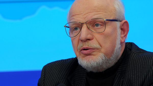 редседатель Совета при президенте РФ по развитию гражданского общества и правам человека Михаил Федотов - Sputnik Азербайджан