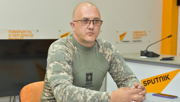 Российский политолог Евгений Михайлов - Sputnik Азербайджан
