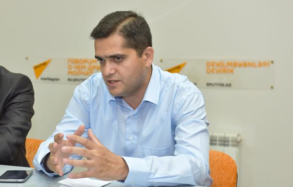 Эльхан Шахиноглу, политолог, руководитель аналитического центра Атлас  - Sputnik Азербайджан