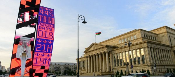 С 14 июня по 16 июня дороги, проходящие по Baku City Circuit, будут закрыты для транспортного потока и этот период будет использован для завершения работ на треке - Sputnik Азербайджан