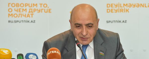 Депутат Милли Меджлиса АР Расим Мусабеков - Sputnik Азербайджан