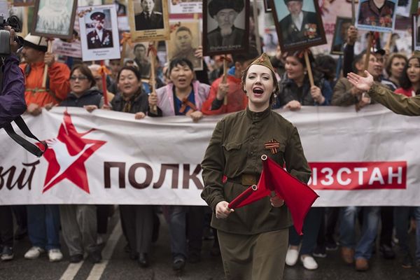 Акция Бессмертный полк в Бишкеке - Sputnik Азербайджан