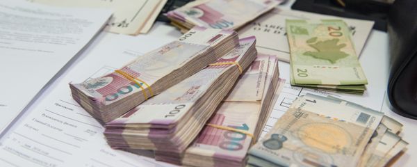 Пачки азербайджанских манатов Пачки азербайджанских манатов - Sputnik Азербайджан