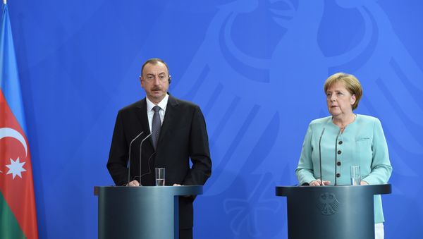 Пресс-конференция по итогам переговоров канцлера Германии Ангелы Меркель и Президента Азербайджана Ильхама Алиева - Sputnik Азербайджан