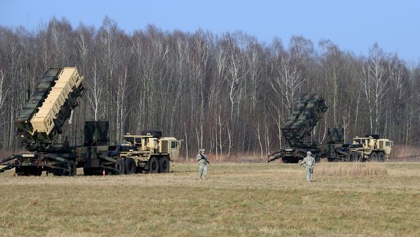 Военные США устанавливают систему ПРО Patriot на полигоне в польском городе Сохачев - Sputnik Азербайджан