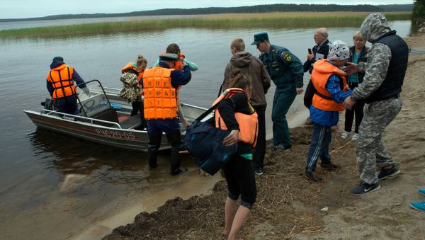 В Карелии во время турпохода погибли дети - Sputnik Азербайджан