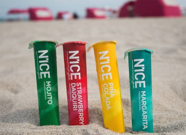 Коктейли N1CE с 5% содержанием алкоголя Коктейли N1CE с 5% содержанием алкоголя - Sputnik Азербайджан