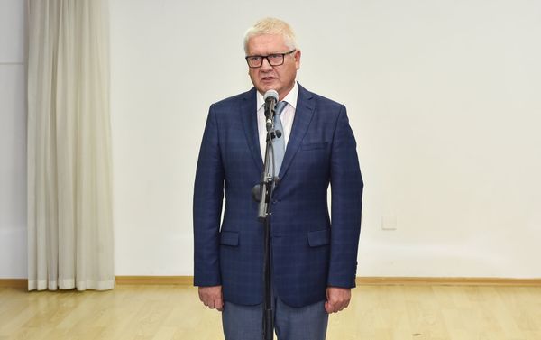 Руководитель представительства Россотрудничества в Азербайджане Валентин Денисов. Руководитель представительства Россотрудничества в Азербайджане Валентин Денисов. - Sputnik Азербайджан