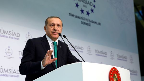 Президент Турции Реджеп Тайип Эрдоган выступает на мероприятии, организованном Ассоциацией промышленников и предпринимателей Турции - Sputnik Азербайджан