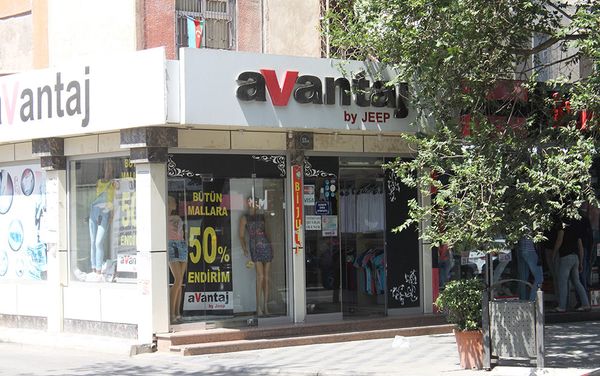 Владельцы магазинов таким способам пытаются привлечь побольше клиентов - Sputnik Азербайджан