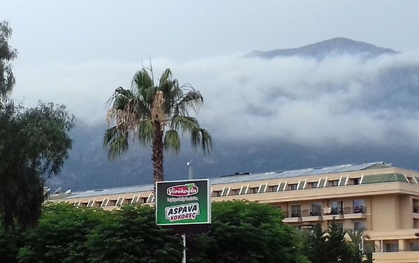 В Анталье множество отелей с разными уровнями цен и категорий – начиная с пансионов и заканчивая 5-звездочными отелями класса люкс - Sputnik Азербайджан
