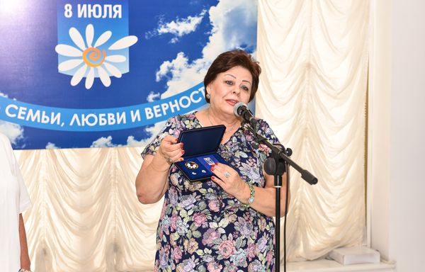 В Баку отпраздновали День семьи, любви и верности - Sputnik Азербайджан
