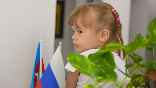 В Баку отпраздновали День семьи, любви и верности - Sputnik Азербайджан