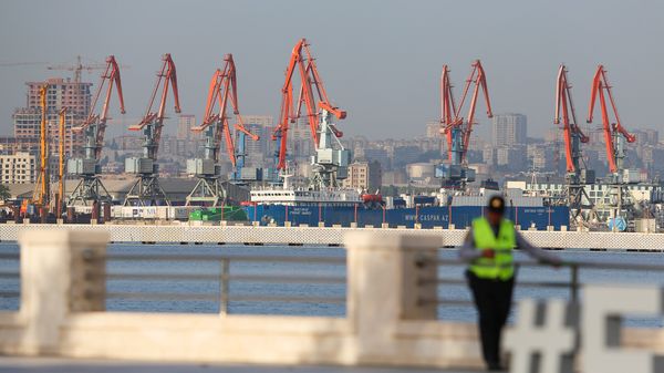 Портовые краны в Бакинском международном морском торговом порту - Sputnik Азербайджан
