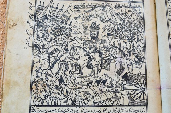 На этих исторических картинах изображены различные эпизоды из жизни шаха - Sputnik Азербайджан