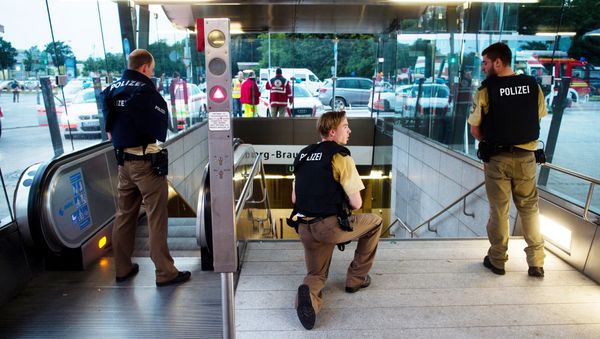 Großeinsatz der Polizei in München - Sputnik Азербайджан