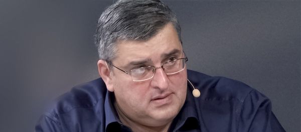 Гела Васадзе, грузинский политолог - Sputnik Азербайджан