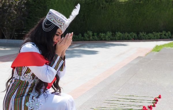 Участницы конкурса Miss Union-2016 возложили цветы к могиле Гейдара Алиева - Sputnik Азербайджан
