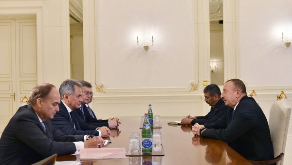 Президент Азербайджана принял министра обороны РФ - Sputnik Азербайджан