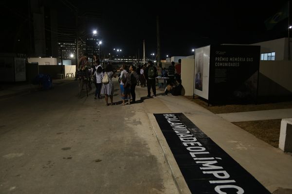 Акция протеста в Олимпийском парке Рио-де-Жанейро Акция протеста в Олимпийском парке Рио-де-Жанейро - Sputnik Азербайджан