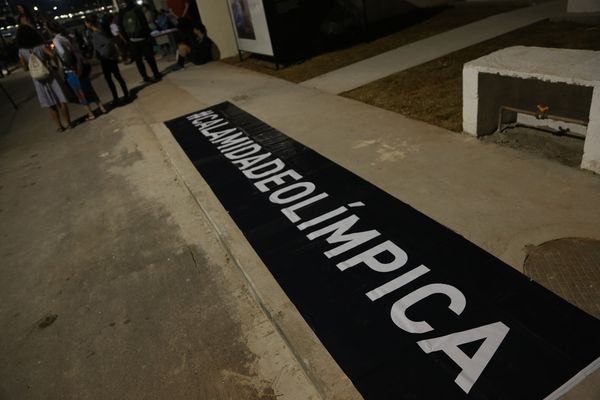 Акция протеста в Олимпийском парке Рио-де-Жанейро Акция протеста в Олимпийском парке Рио-де-Жанейро - Sputnik Азербайджан