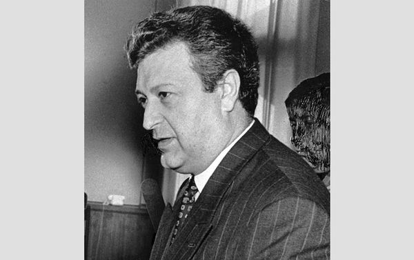 Председатель Совета Министров Азербайджанской ССР Аяз Муталлибов. 1989 год - Sputnik Азербайджан