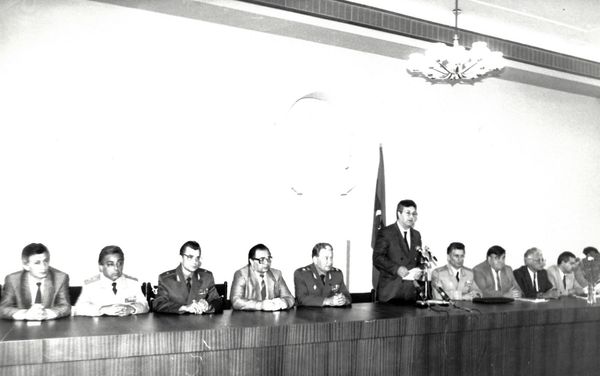 Совещание в ЦК КП Азербайджана. 1991 год - Sputnik Азербайджан