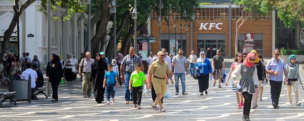 Bakının mərkəzində ərəb tursitlər - Sputnik Азербайджан