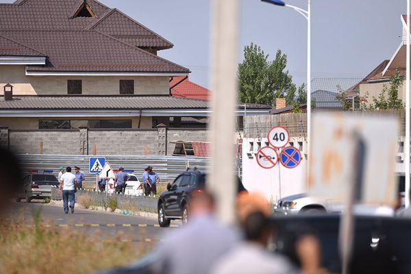 На месте работает следственно-оперативная группа, выясняются обстоятельства происшествия - Sputnik Азербайджан