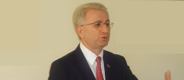 Депутат Милли Меджлиса АР, адвокат агитационной группы по референдуму Гражданское общество Бахтияр Алиев - Sputnik Азербайджан