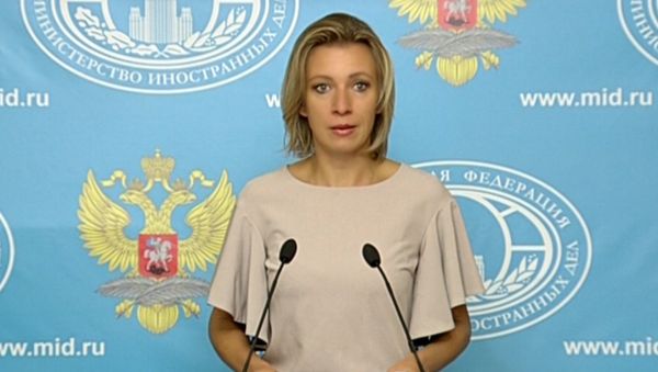Захарова о белорусском паралимпийце, пронесшем флаг РФ - Sputnik Азербайджан