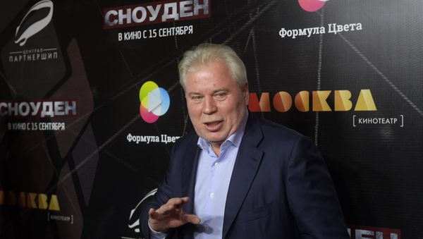 Премьера фильма Сноуден - Sputnik Азербайджан