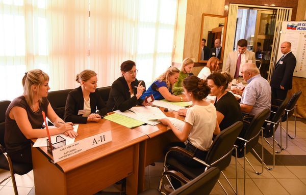 Выборы в Государственную Думу Российской Федерации в посольстве России в Азербайджане - Sputnik Азербайджан