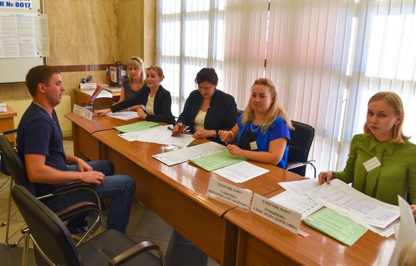 Выборы в Государственную Думу Российской Федерации в посольстве России в Азербайджане - Sputnik Азербайджан