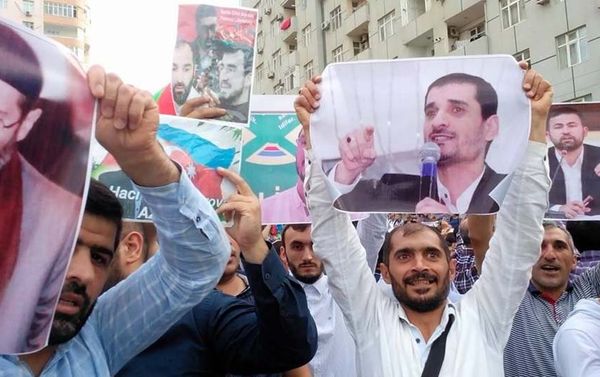 Участники митинга, организованного Национальным советом Участники митинга, организованного Национальным советом - Sputnik Азербайджан