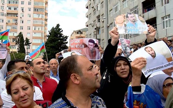 Участники митинга, организованного Национальным советом Участники митинга, организованного Национальным советом - Sputnik Азербайджан