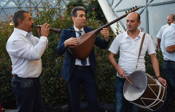 Азербайджанские паралимпийцы вернулись домой – встреча в аэропорту - Sputnik Азербайджан