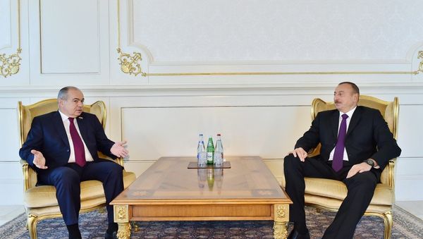Президент Азербайджана Ильхам Алиев принял заместителя председателя Совета Федерации Федерального Собрания Российской Федерации - Sputnik Азербайджан