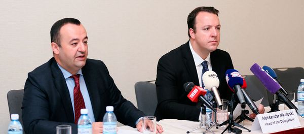 Глава делегации наблюдателей от ПАСЕ Александр Николоски во время пресс-конференции в Баку - Sputnik Азербайджан