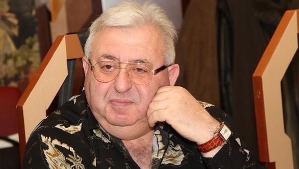 Шеф-редактор интернет-портала Мобильные телекоммуникации Леонтий Букштейн - Sputnik Азербайджан
