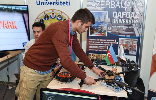 10-я юбилейная Азербайджанская международная выставка Образование - Sputnik Азербайджан