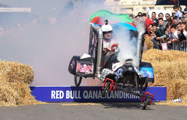 Гонки на мыльницах в центре Баку – соревнования Red Bull Soapbox - Sputnik Азербайджан