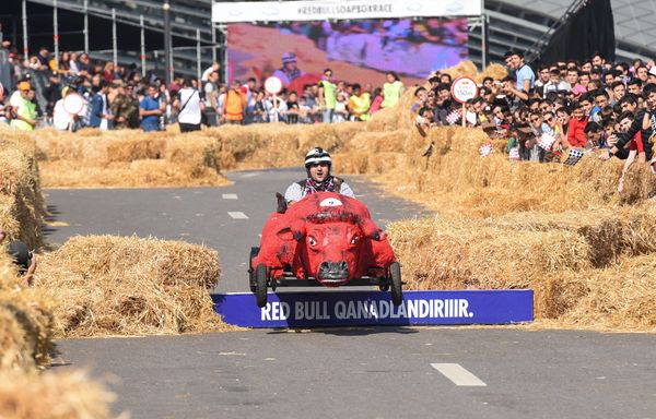 Гонки на мыльницах в центре Баку – соревнования Red Bull Soapbox - Sputnik Азербайджан