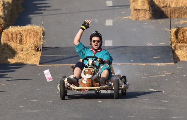 Гонки на мыльницах в центре Баку – соревнования Red Bull Soapbox - Sputnik Азербайджан