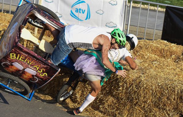 Гонки на мыльницах в центре Баку – соревнования Red Bull Soapbox - Sputnik Азербайджан
