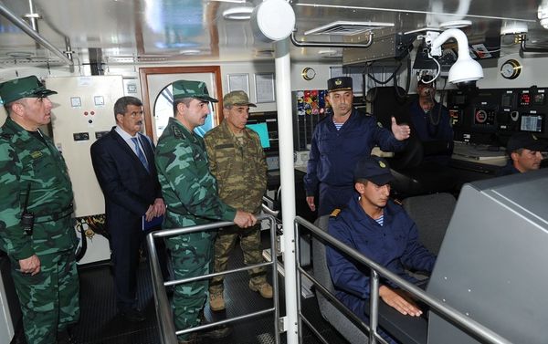 На Каспии проведены тактические учения в связи с возможными угрозами нефтегазовой инфраструктуре - Sputnik Азербайджан